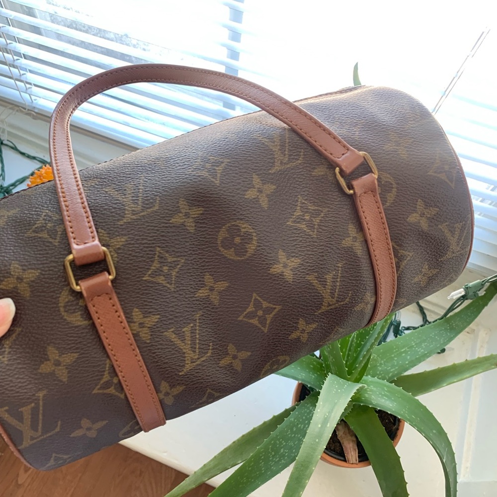 Authentic LV Vintage Papillon 26